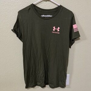Under Armour Dark Green Tee with Pink Emblem